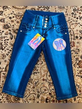 Tush Push Women Colombian design High waist Denim Jeans Capri Size 5 NEW